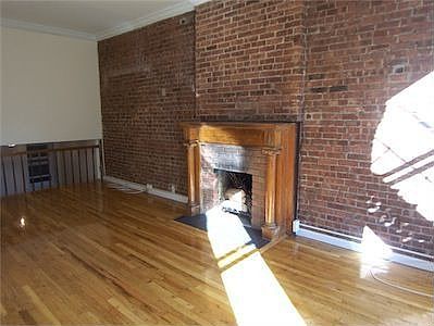 3rd image of 125 E 83rd St APT 5