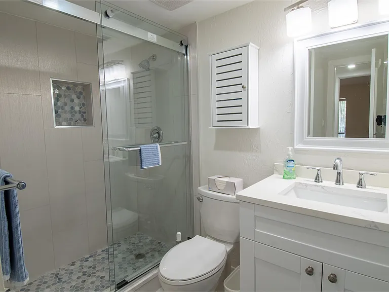 5 High Point Cir W #212 — Photo 23