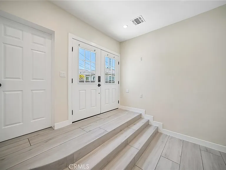 1956 N Ontario St #101 — Photo 3