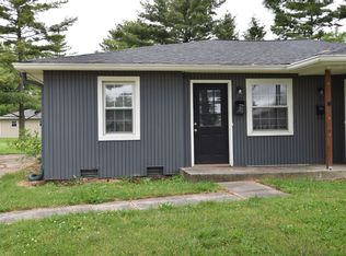 10-12 Lamplite Ct, Greenfield, IN 46140