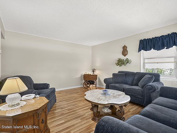 4th image of 66 Allison Ave