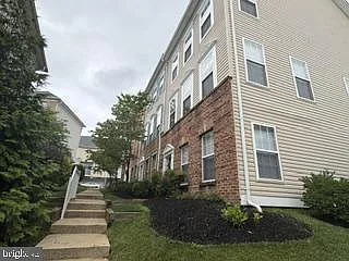 538 Rhapsody Ct #538 — Photo 4