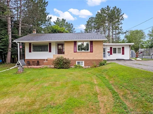 205 Canada St, Fredericton, NB E3A 3Z9