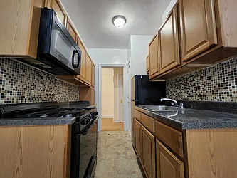 3224 Grand Concourse