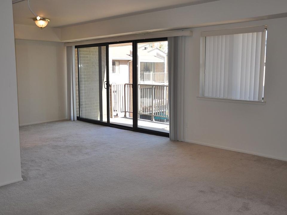 1st image of 106 Monroe St APT 106