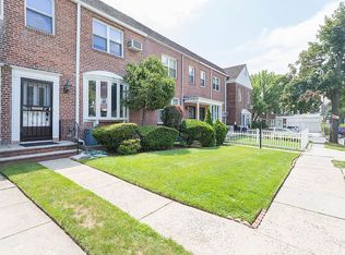 100-08 67dr, Forest Hills, NY 11375
