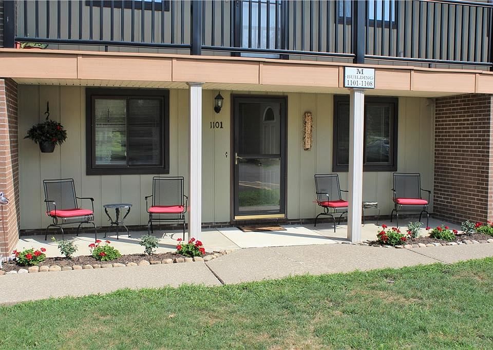1st image of 1101 Edgewater Dr #M-1