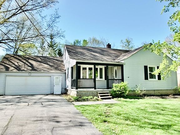2nd image of 3009 W Grace Ln
