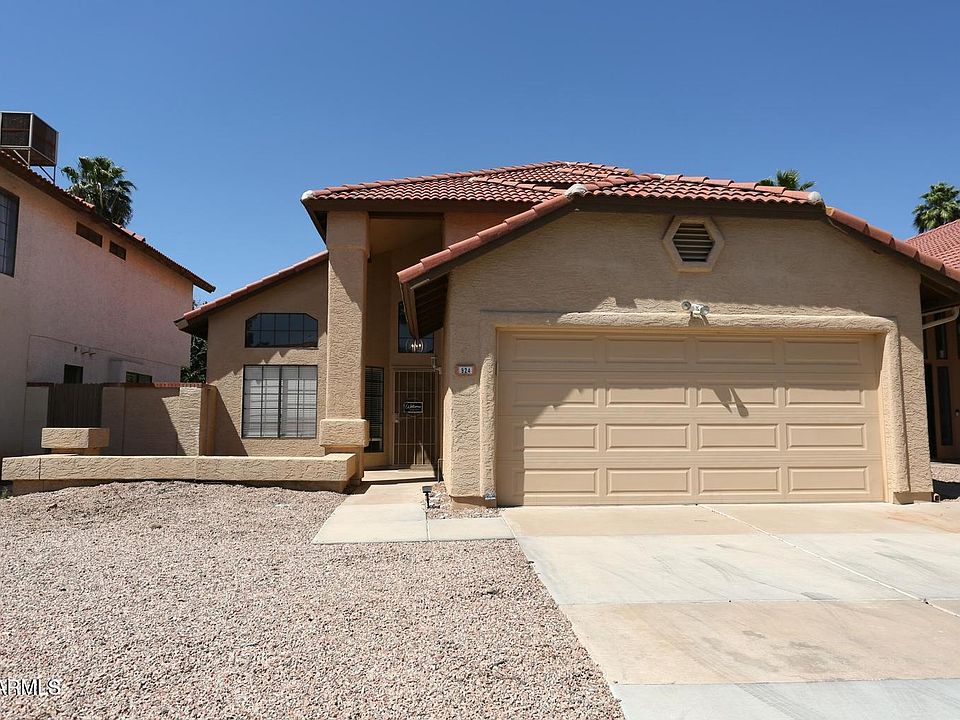 1st image of 924 E MANOR Drive