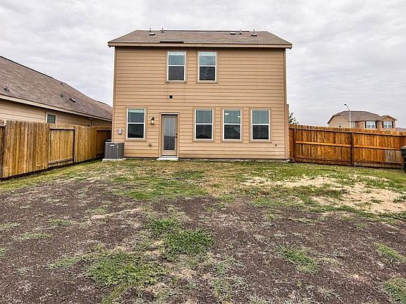 4th image of 1601 Breanna Ln
