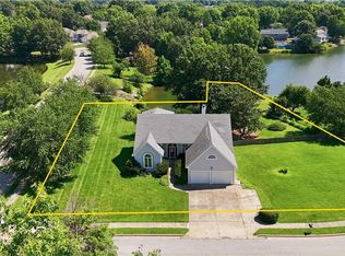 1101 NE Waterfield Village Dr, Blue Springs, MO 64014