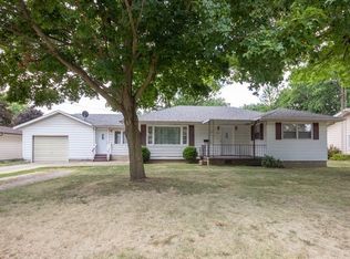 613 S Wood St, Gibson City, IL 60936