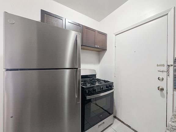 4th image of 931 W Sunnyside Ave #N3