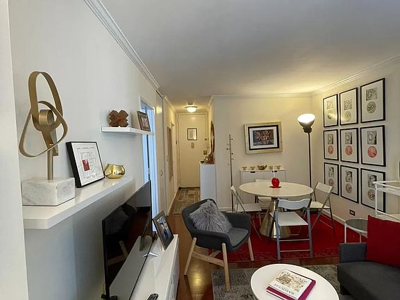3rd image of 145 E 48th St APT 5H