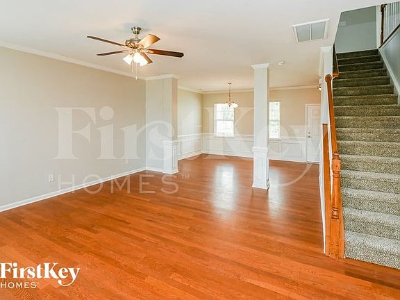 4th image of 4637 Triumph Dr SW
