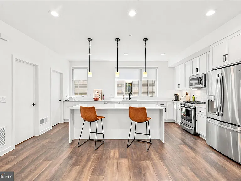 3005 Birchview Walk — Photo 9