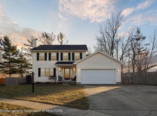 5211 Otter Dr, Lansing, MI 48917