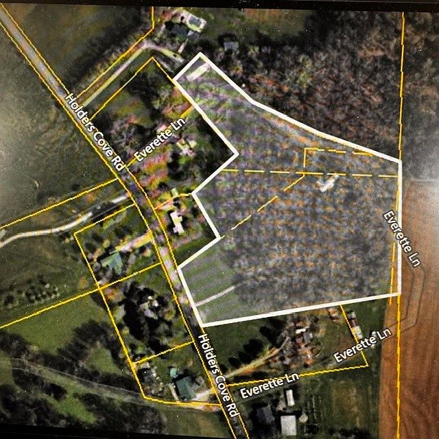 1st image of 152 Everette Ln