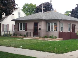 3050 N 89th St, Milwaukee, WI 53222
