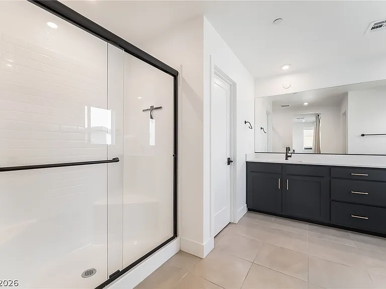 3192 Vittoria Ave — Photo 14
