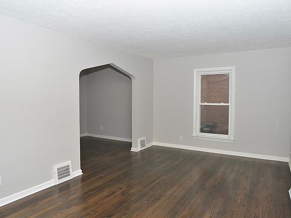 4th image of 130 Wandle Ave