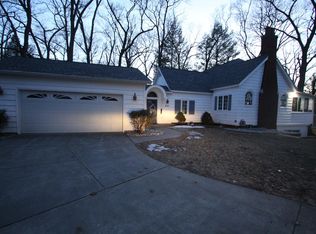 832 Oakmere Pl, Muskegon, MI 49445