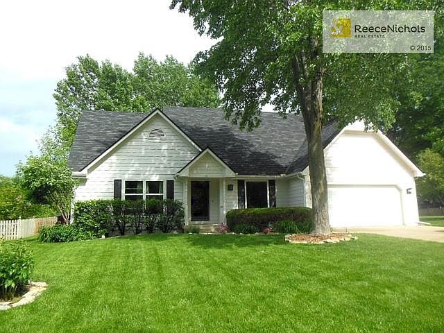 1st image of 4001 NE Woodridge Dr