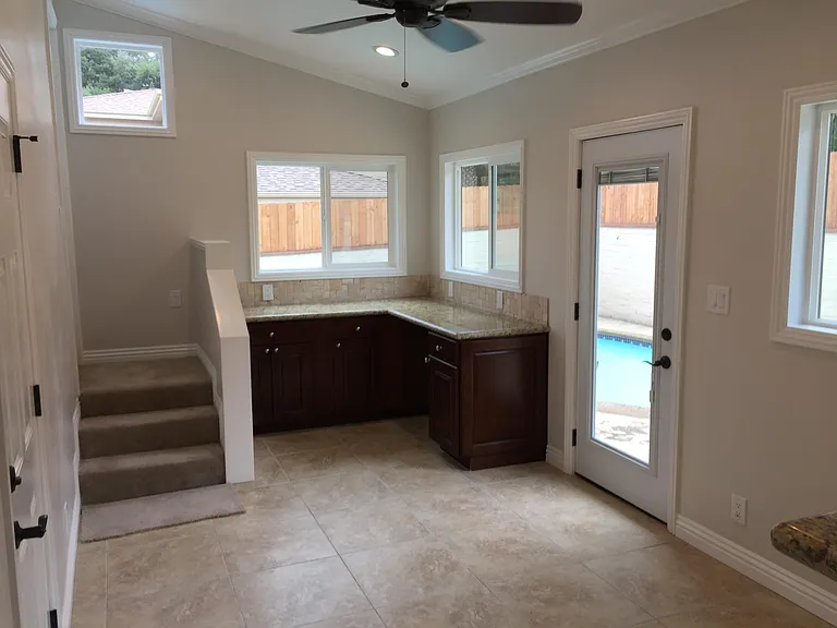 2403 Cross St — Photo 24