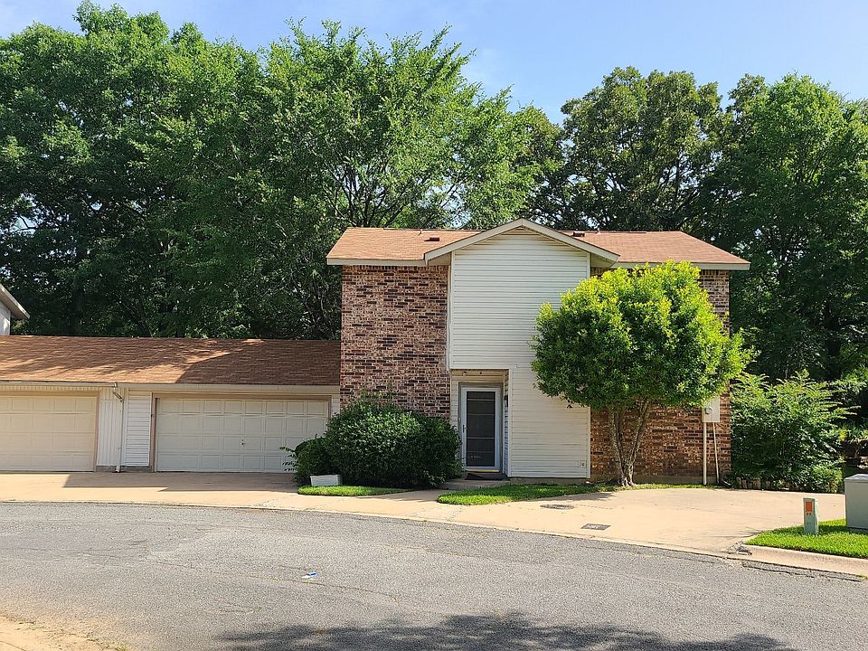 1st image of 14 Hampshire Cir