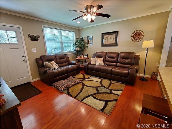 4th image of 207 Rosewood Ave