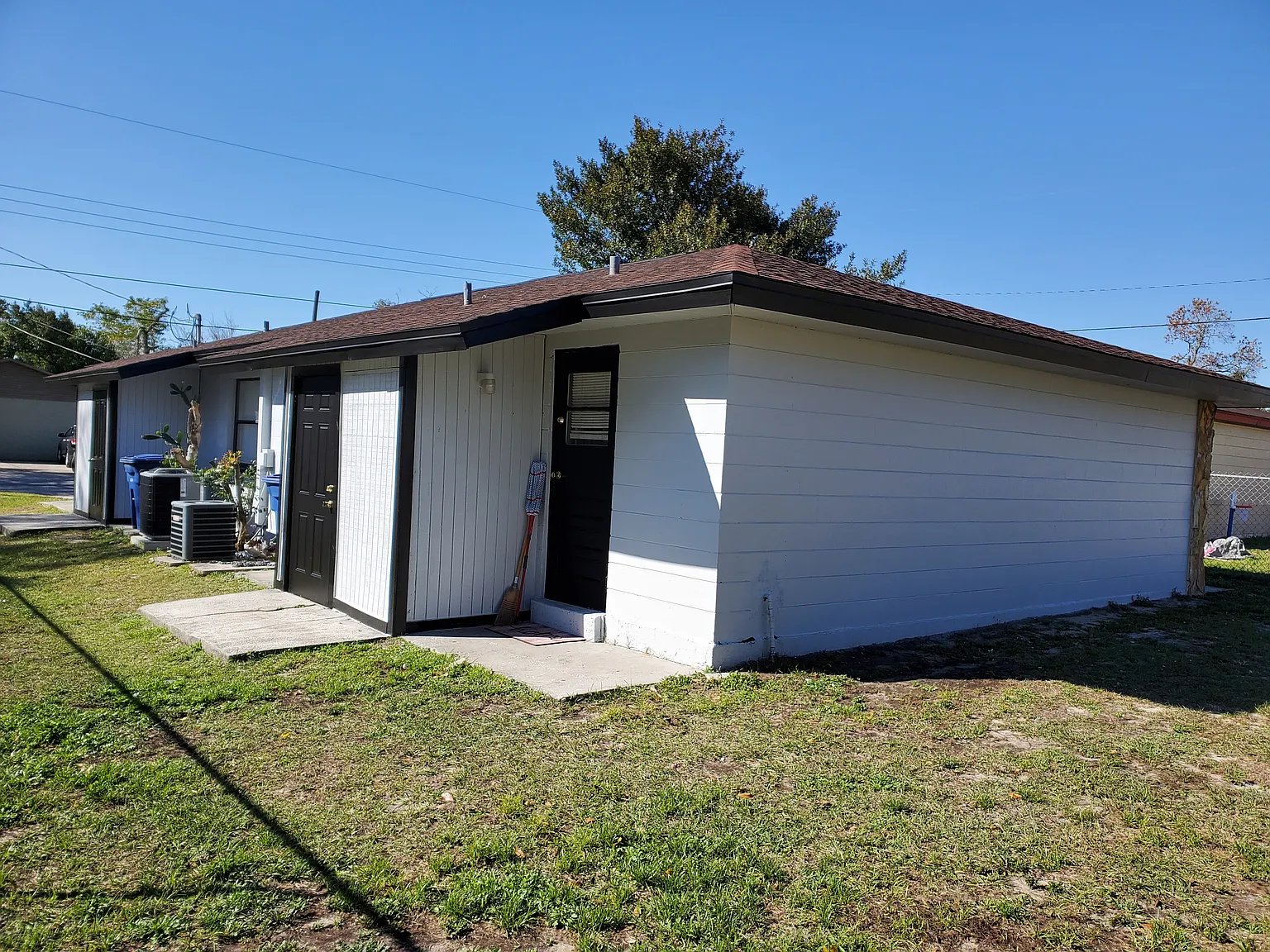3421 Whittier St — Photo 3