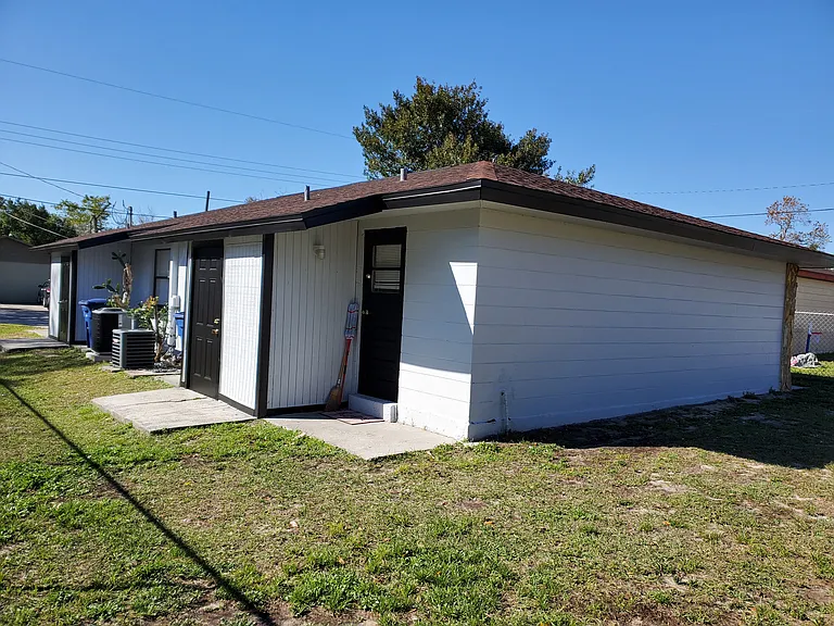 3421 Whittier St #B — Photo 3