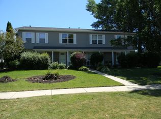 118 Colonial Pkwy UNIT B, Yorkville, IL 60560