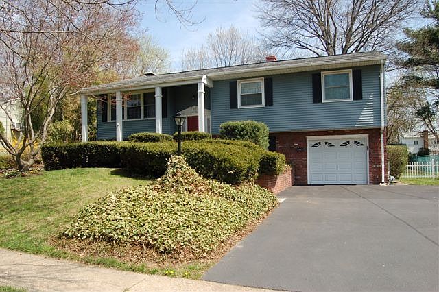 1st image of 37 Kirby Dr