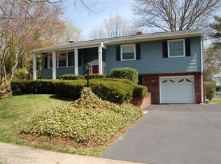 37 Kirby Dr, Morrisville, PA 19067