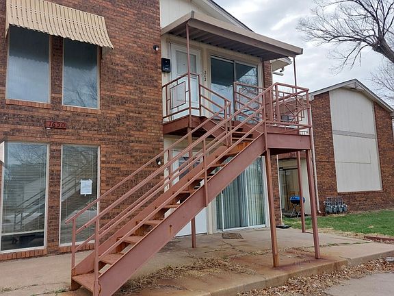 2nd image of 1650 S Fern Ave #204