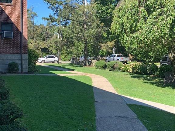 3rd image of 154 Martling Ave APT A4