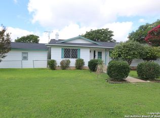 1002 Athens St, Castroville, TX 78009