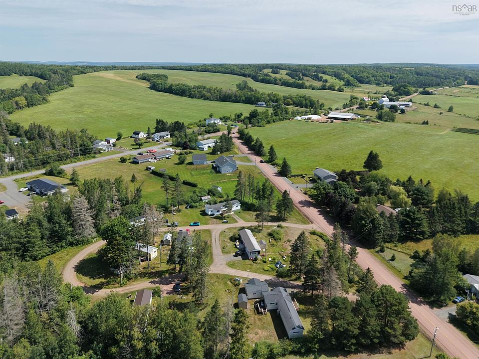 1st image of 41 Forest Park Dr