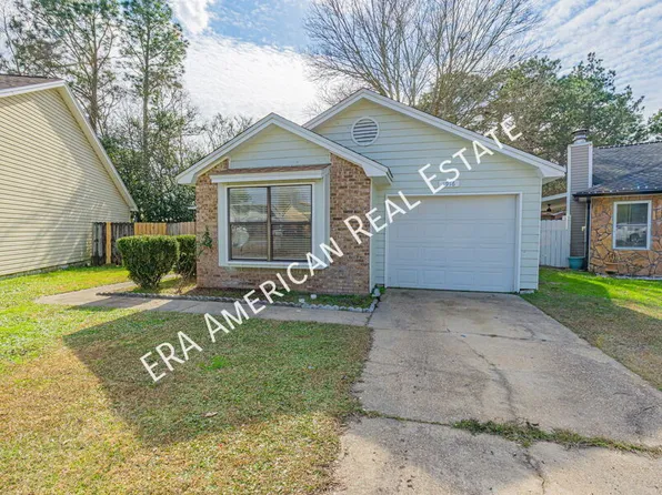 1916 Squirrel Path, Fort Walton Beach, FL 32547