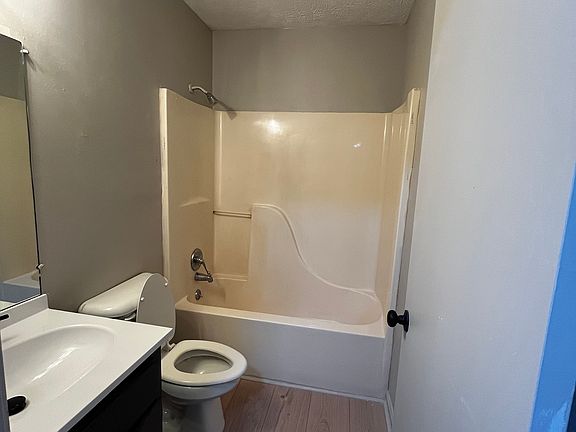 5th image of 505 Johnson St #R