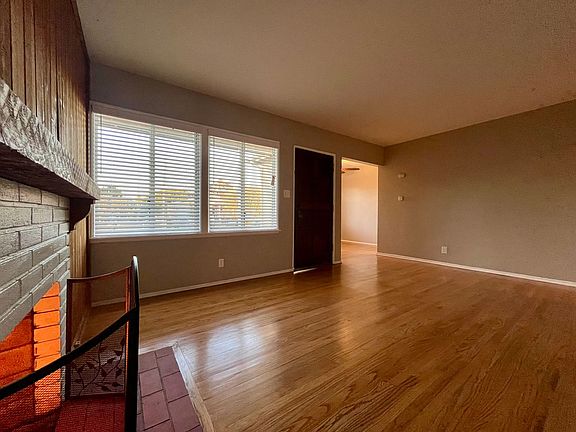 5th image of 4332 W 230th St