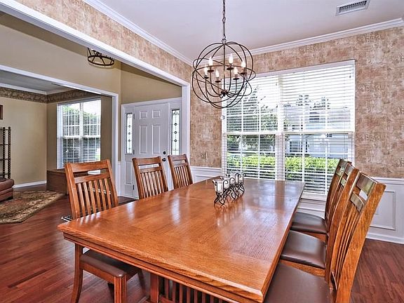 5th image of 8621 Fieldcroft Dr
