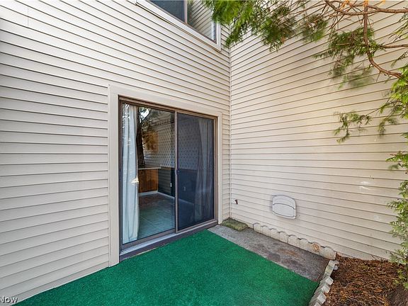 4th image of 1420 Cedarwood Dr #22C
