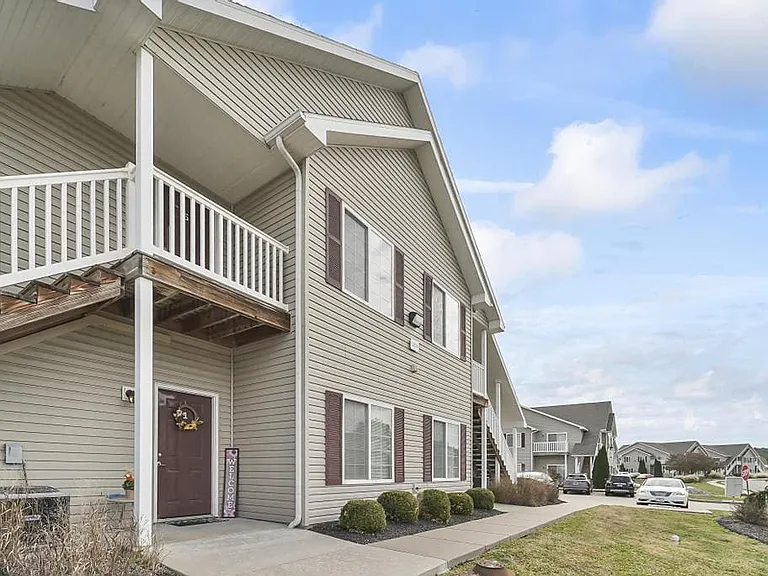 1303 Black Diamond Dr — Photo 14