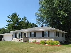 1st image of 624 Sandy Acre Dr