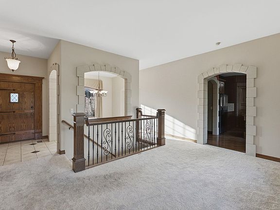 5th image of 13906 W Onewood St
