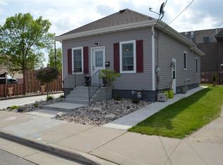 401 N Clark St, Appleton, WI 54911