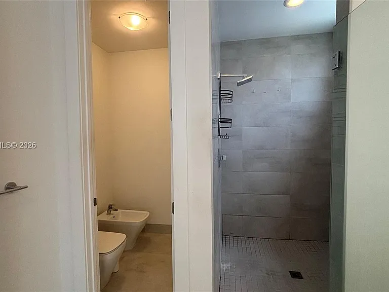 10108 NW 77th St — Photo 58