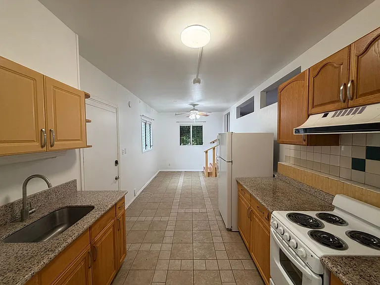 2756 Rooke Ave — Photo 2